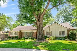 7815 Fairdale Ln, Houston, TX 77063 - Photo 3