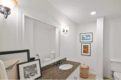 7815 Fairdale Lane, Houston, TX 77063 - Photo 25