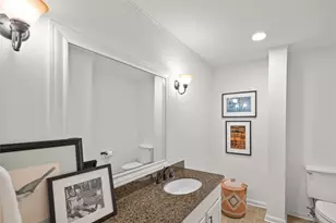 7815 Fairdale Ln, Houston, TX 77063 - Photo 25