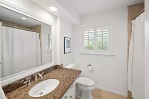 7815 Fairdale Ln, Houston, TX 77063 - Photo 39