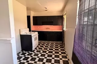 5310 Westover St, Houston, TX 77033 - Photo 7