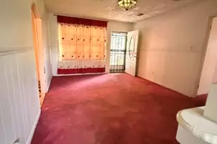 5310 Westover St, Houston, TX 77033 - Photo 9