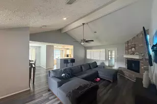 757 Sugar Hill Dr, La Porte, TX 77571 - Photo 5