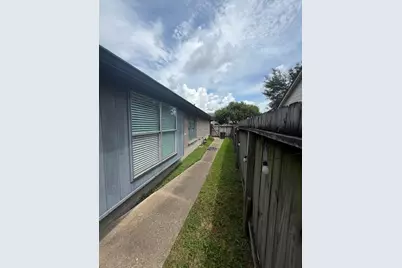 757 Sugar Hill Drive, La Porte, TX 77571 - Photo 21