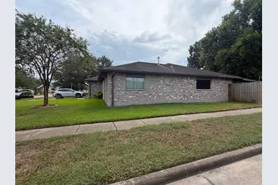 757 Sugar Hill Drive, La Porte, TX 77571 - Photo 3