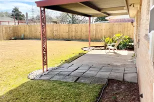 10431 Towne Square Rd, Sugar Land, TX 77498 - Photo 15