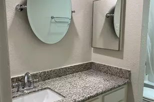 10431 Towne Square Rd, Sugar Land, TX 77498 - Photo 11