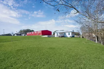 921 E Hill Street, Bellville, TX 77418 - Photo 29
