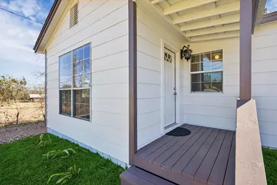 921 E Hill Street, Bellville, TX 77418 - Photo 5