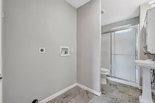 1801 55th St, Galveston, TX 77551 - Photo 23