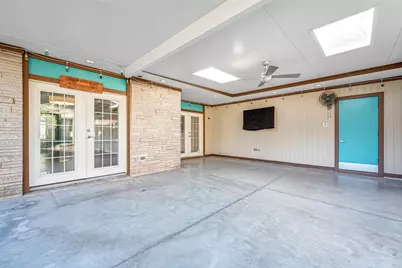 10630 Olympia Drive, Houston, TX 77042 - Photo 11