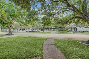 5918 Wigton Dr, Houston, TX 77096 - Photo 47