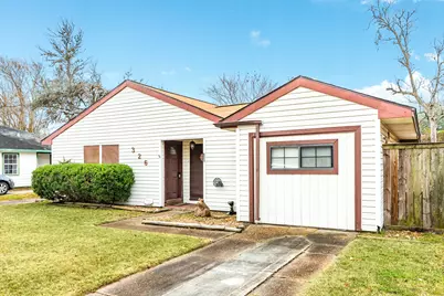 326 Acacia, Lake Jackson, TX 77566 - Photo 1