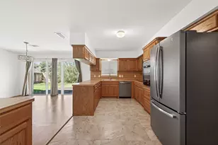 4834 Spellman Rd, Houston, TX 77035 - Photo 15