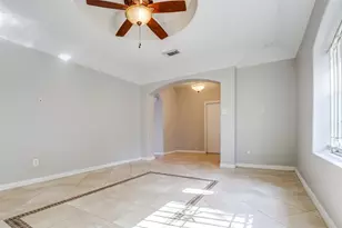 7106 Feather Creek Dr, Houston, TX 77086 - Photo 9