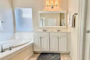 98 W Montfair Blvd, The Woodlands, TX 77382 - Photo 25