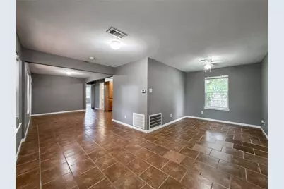 4717 Heron Street, Hitchcock, TX 77563 - Photo 9