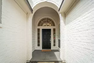 146 S Holly Laurel Cir, The Woodlands, TX 77382 - Photo 3