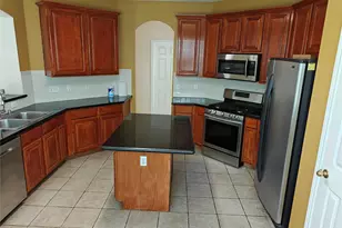 15319 Truslow Point Ln, Sugar Land, TX 77478 - Photo 11