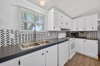 8440 Caroline Drive, Fairchilds, TX 77469 - Photo 19