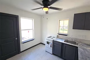 9010 Linda Vista Rd, Houston, TX 77078 - Photo 1