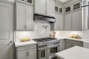 523 W 25th St, Houston, TX 77008 - Photo 7