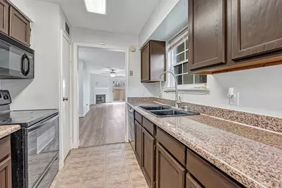 2120 El Paseo Street #2705, Houston, TX 77054 - Photo 9