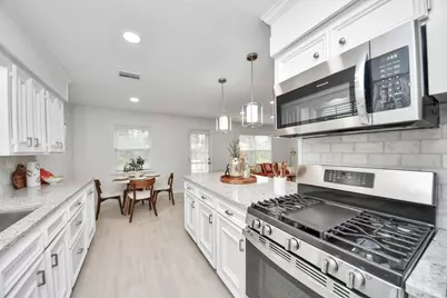 9606 Rockhurst Drive, Houston, TX 77080 - Photo 11