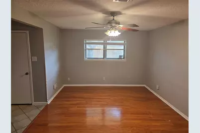 305 W Castle Harbour Drive, Friendswood, TX 77546 - Photo 9