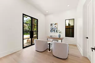 203 E 24th St, Houston, TX 77008 - Photo 29