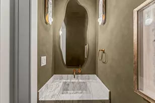 203 E 24th St, Houston, TX 77008 - Photo 13