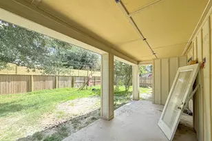 10422 Timberoak Dr, Houston, TX 77043 - Photo 41