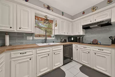 5727 Green Springs Dr, Houston, TX 77066 - Photo 3