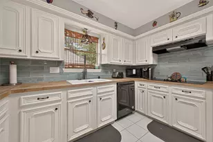 5727 Green Springs Dr, Houston, TX 77066 - Photo 3