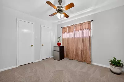 5727 Green Springs Dr, Houston, TX 77066 - Photo 15