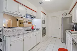 16306 Hollow Wood Dr, Houston, TX 77090 - Photo 15