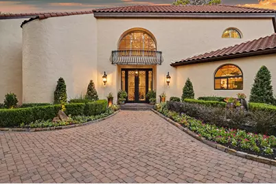 22 Watertree Court, The Woodlands, TX 77380 - Photo 3