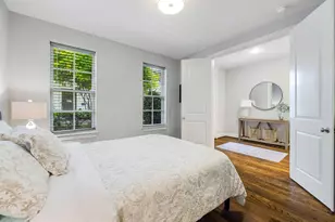 253 E 27th St, Houston, TX 77008 - Photo 5