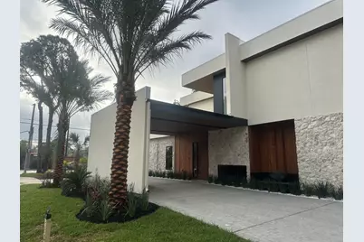 8606 Westview Drive, Houston, TX 77055 - Photo 9