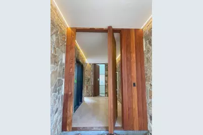 8606 Westview Drive, Houston, TX 77055 - Photo 5