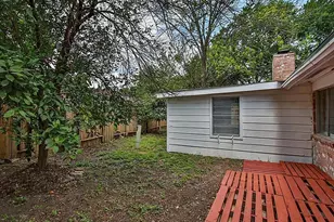 7827 Whispering Wood Ln, Houston, TX 77086 - Photo 11