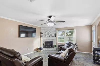 2414 Loch Lomond Street, Highlands, TX 77562 - Photo 7
