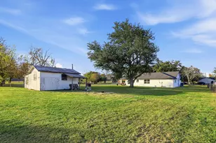 2414 Loch Lomond St, Highlands, TX 77562 - Photo 41