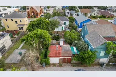 1312 Avenue L, Galveston, TX 77550 - Photo 37