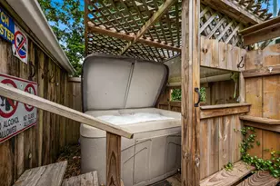 1312 Avenue L, Galveston, TX 77550 - Photo 31