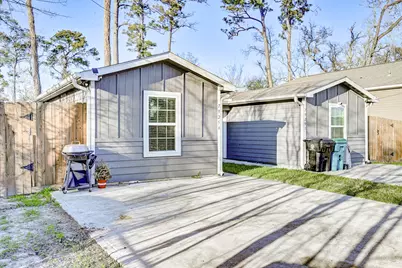 7925 Way Street, Houston, TX 77028 - Photo 1