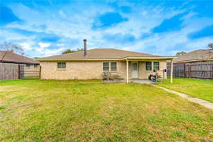 1403 Packsaddle Ln, Baytown, TX 77521 - Photo 19