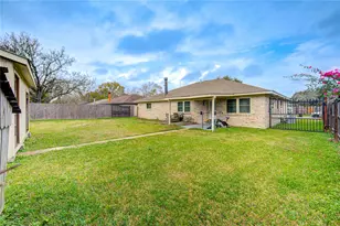 1403 Packsaddle Ln, Baytown, TX 77521 - Photo 17