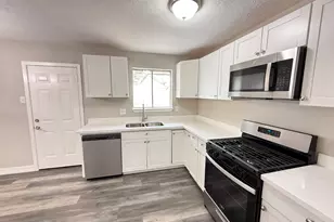 6431 Harcourt Dr, Houston, TX 77016 - Photo 9