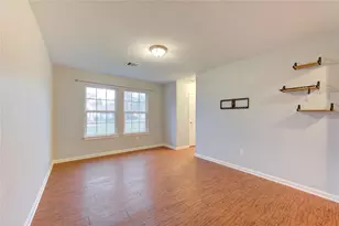 503 W Linney St, Dayton, TX 77535 - Photo 9